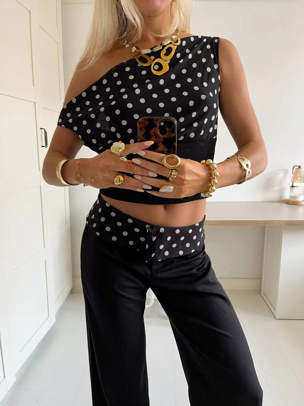 Haut Louna noir à pois blanc